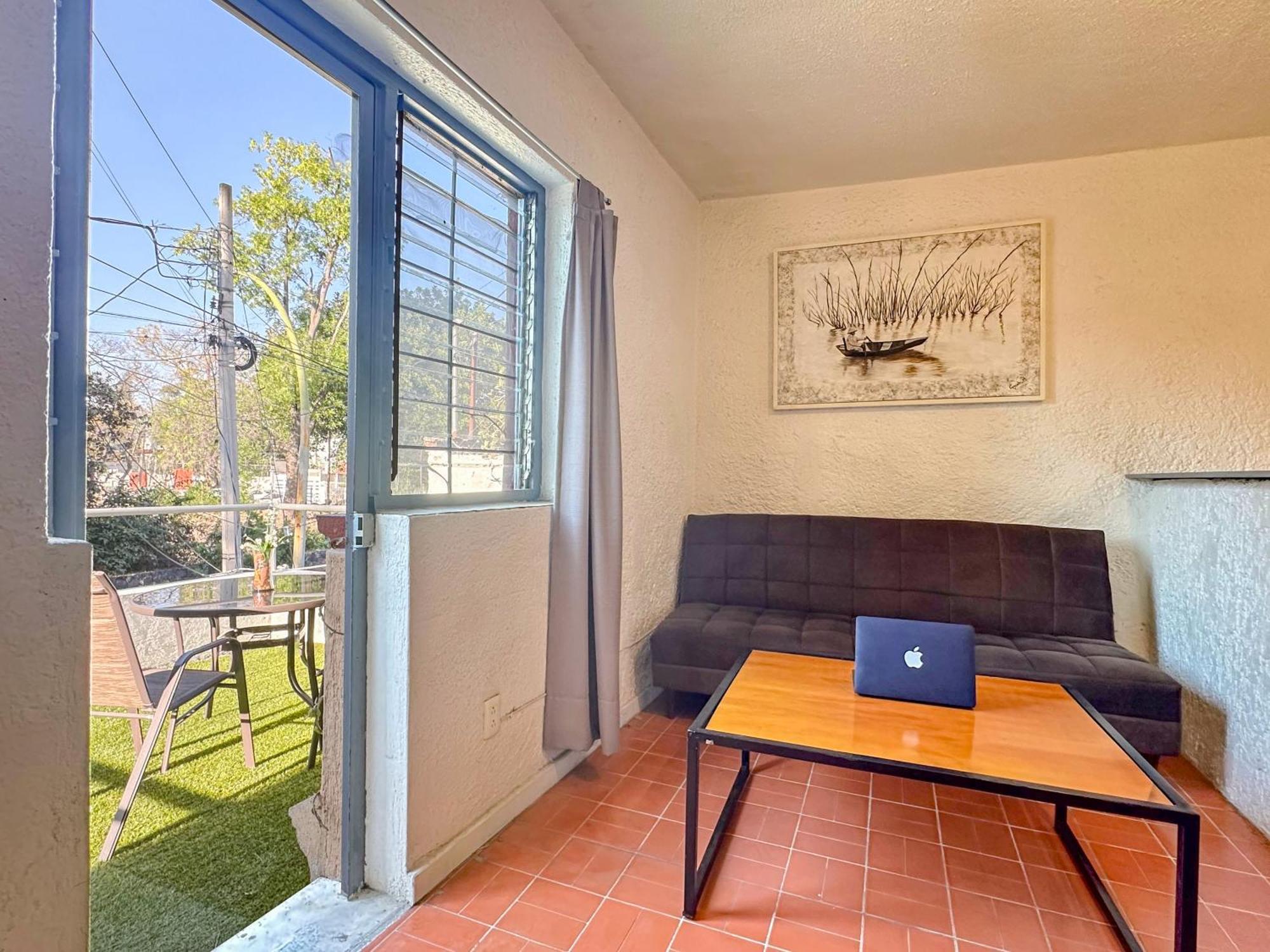 Suite/ Terraza En La Glorieta Chapalita