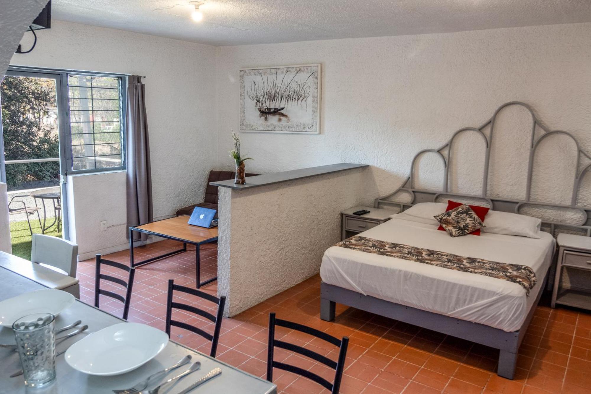 Suite/ Terraza En La Glorieta Chapalita Guadalajara