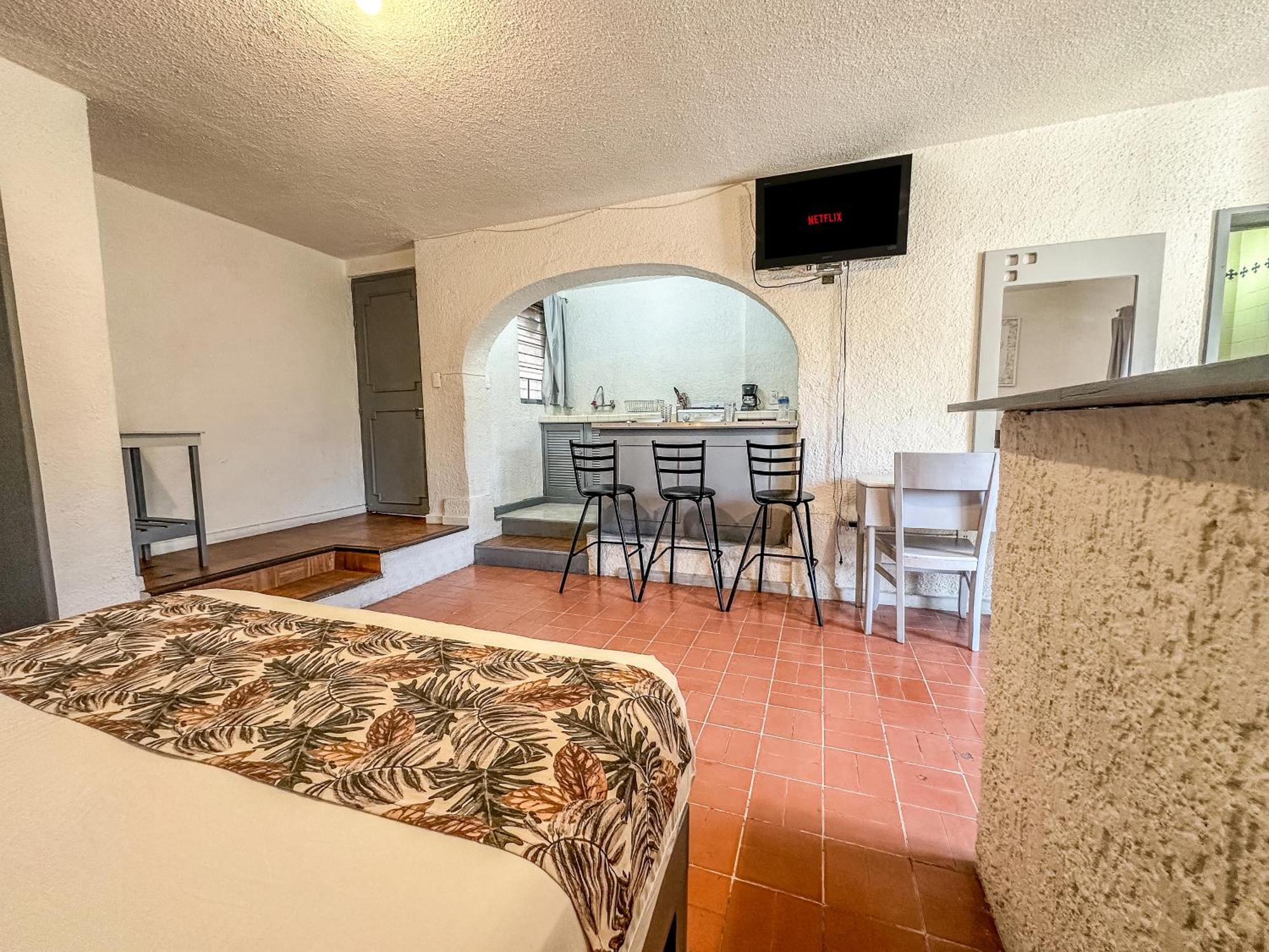 Suite/ Terraza En La Glorieta Chapalita * Guadalajara